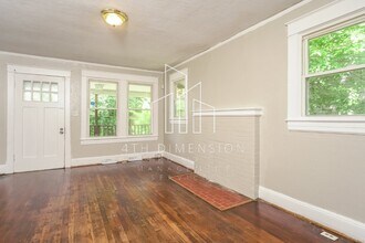 2432 Gilmer Ave NE in Winston-Salem, NC - Building Photo - Building Photo