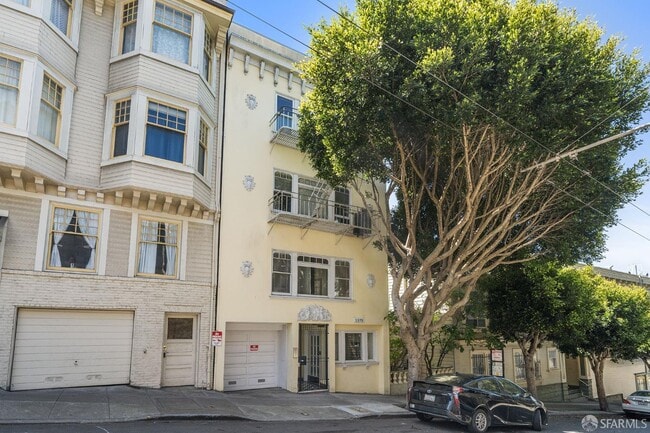 1375 Sacramento St in San Francisco, CA - Building Photo - Building Photo