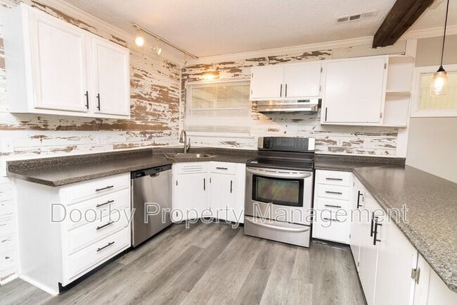 property at 11412 London Ln