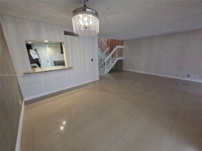 6509 Racquet Club Dr in Lauderhill, FL - Building Photo - Building Photo