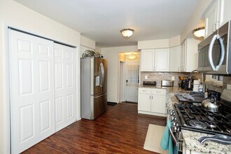 28115 Little Mack Ave in St. Clair Shores, MI - Foto de edificio - Building Photo