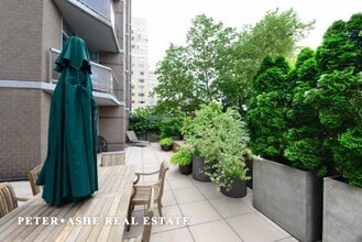 188 E 64th St in New York, NY - Building Photo - Building Photo