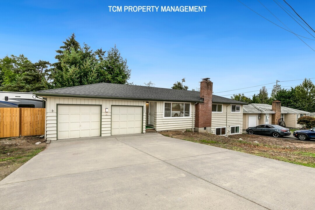 4806 S 179th St in Seatac, WA - Foto de edificio