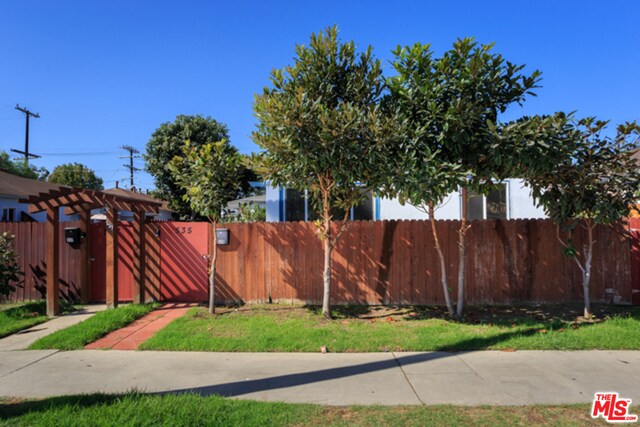 535 Washington Blvd in Marina Del Rey, CA - Building Photo