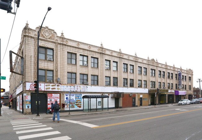 9 S Kedzie Ave in Chicago, IL - Building Photo - Building Photo