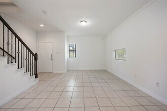 8710 Knox St in Houston, TX - Building Photo - Building Photo