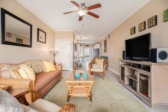 7000 Seawall Blvd in Galveston, TX - Building Photo - Building Photo