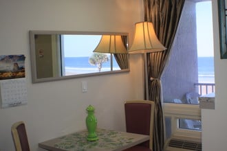 935 S Atlantic Ave, Unit 317 in Daytona Beach, FL - Foto de edificio - Building Photo