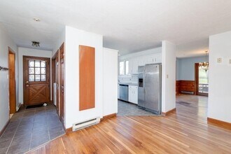 29 Williston Rd in Bourne, MA - Building Photo - Building Photo