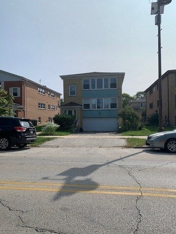 3341 W Pratt Ave in Lincolnwood, IL - Building Photo
