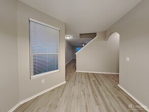 6243 Post Ml in San Antonio, TX - Building Photo - Building Photo