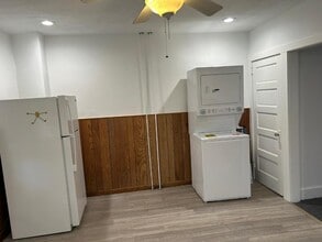 2718 E County Line Rd in Ardmore, PA - Building Photo - Building Photo