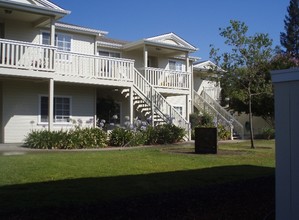 Sonoma Point Apartments in Sonoma, CA - Building Photo - Building Photo