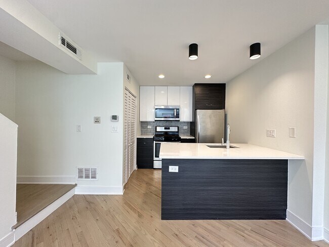 949 W Grace St in Chicago, IL - Building Photo - Building Photo