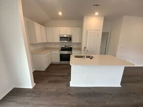 8101 Donna Dr in North Little Rock, AR - Building Photo - Building Photo