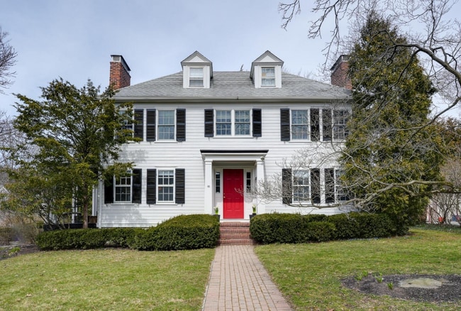 property at 60 Kilburn Rd