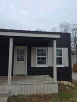 124 N Main St in Sparta, TN - Building Photo