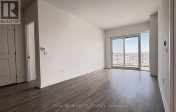 1010 Sandy Beach Rd in Pickering, ON - Building Photo - Building Photo