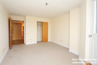 1079 Commonwealth Ave in Boston, MA - Foto de edificio - Building Photo