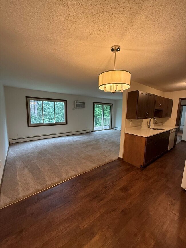 5220 Interlachen Blvd