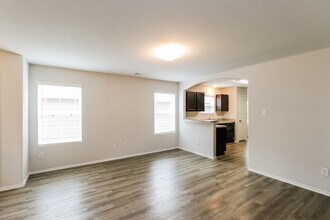 2744 Madison Ct in Conroe, TX - Building Photo - Building Photo