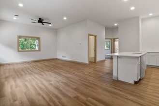 410 Pine Lake Ave, Unit F in La Porte, IN - Building Photo - Building Photo