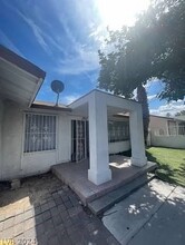 2932 E Demetrius Ave in Las Vegas, NV - Building Photo - Building Photo