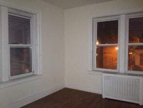 324 Liberty Ave, Unit Hutton St in Jersey City, NJ - Building Photo - Building Photo