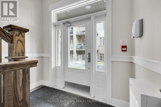 1067 Beryl Private in Ottawa, ON - Building Photo - Building Photo