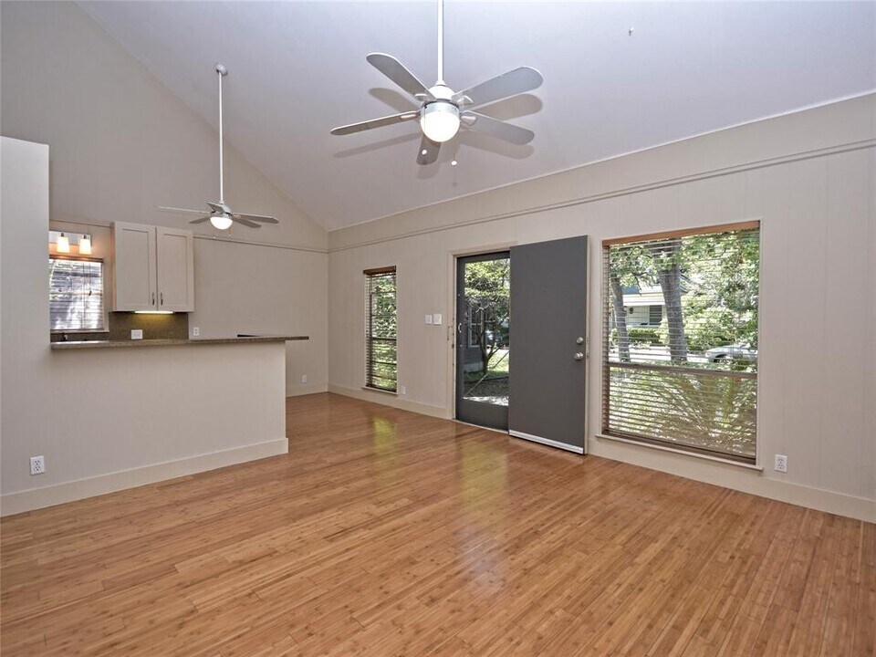 1009 Shelley Ave in Austin, TX - Building Photo