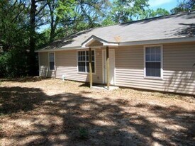 768 California St in Tallahassee, FL - Building Photo
