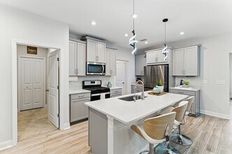 105 Meadow Creek Dr in Jacksonville, FL - Building Photo - Building Photo