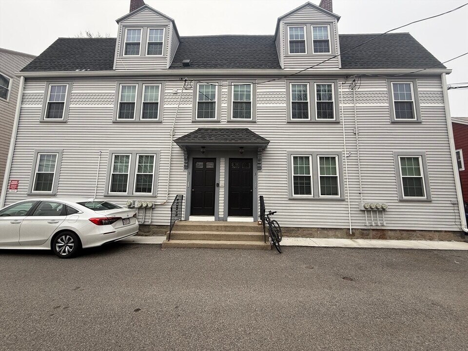 3 High Street Pl, Unit 3 in Brookline, MA - Building Photo
