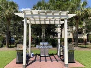 1600 Long Grove Dr in Mount Pleasant, SC - Building Photo - Building Photo