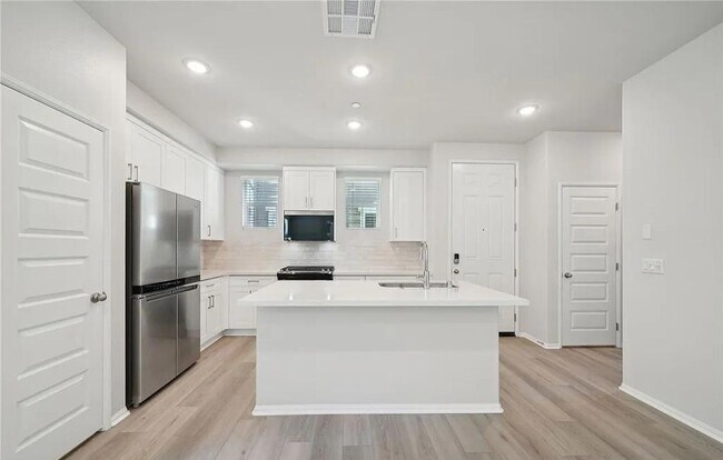 property at 40411 Via Cava