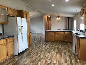 8835 Canal Rd SE in Yelm, WA - Building Photo - Building Photo