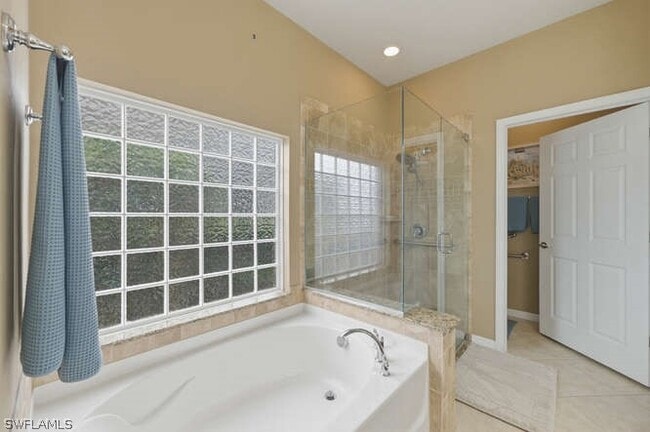 15085 Danios Dr in Bonita Springs, FL - Building Photo - Building Photo