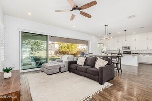 836 Gary Ln in Phoenix, AZ - Building Photo