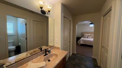 537 N Tommy St in Visalia, CA - Building Photo - Building Photo