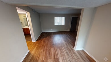 Arabell - 3740 Warwick in Kansas City, MO - Building Photo - Interior Photo