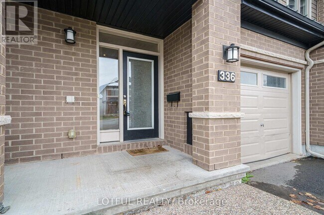 336 Rainrock Cres in Ottawa, ON - Building Photo - Building Photo