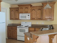 1402 W Kiwi Ave, Unit 3 in Pharr, TX - Building Photo - Building Photo