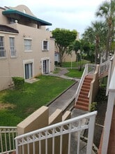 8615 NW 5th Ter, Unit 14-212 in Miami, FL - Building Photo - Building Photo
