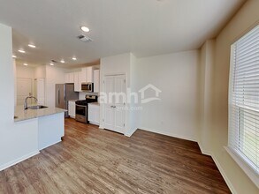 2716 Geronimo Creek in New Braunfels, TX - Building Photo - Building Photo