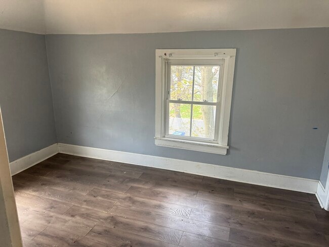 915 W 14th St in Davenport, IA - Foto de edificio - Building Photo