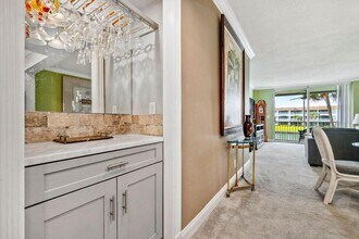 100 Paradise Harbour Blvd in North Palm Beach, FL - Building Photo - Building Photo