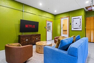 326 Whisper Wood Ln, Unit SI ID1436145P in San Antonio, TX - Foto de edificio - Building Photo