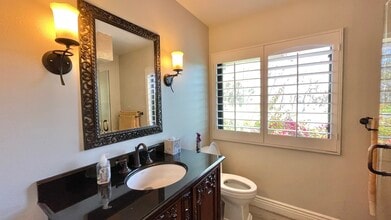 10 Prado in Irvine, CA - Building Photo - Building Photo