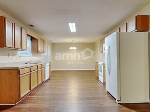 13 Holly Springs Cir in Port Wentworth, GA - Foto de edificio - Building Photo