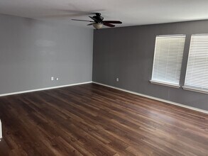 9411 Rainbow Creek in San Antonio, TX - Building Photo - Building Photo